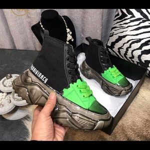 RY-RELAA woman fashion sneakers Genuine Leather Platform Size 8 US